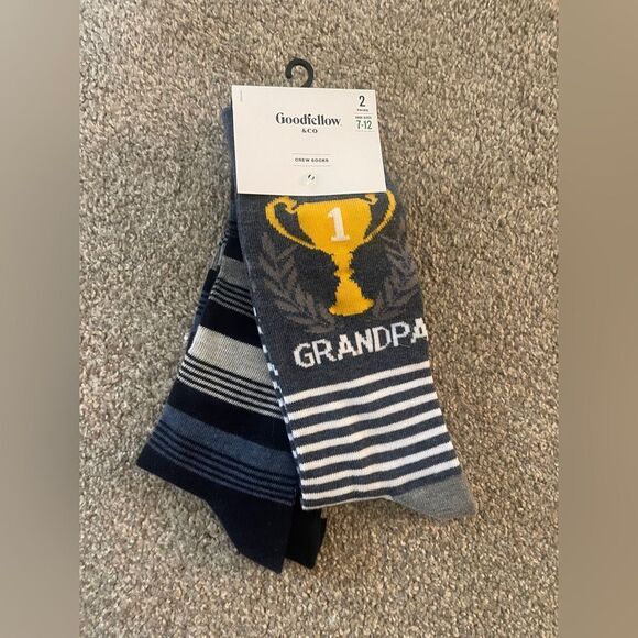 Goodfellow & CO Crew Socks with Grandpa Throphy Design - Picture 4 of 4